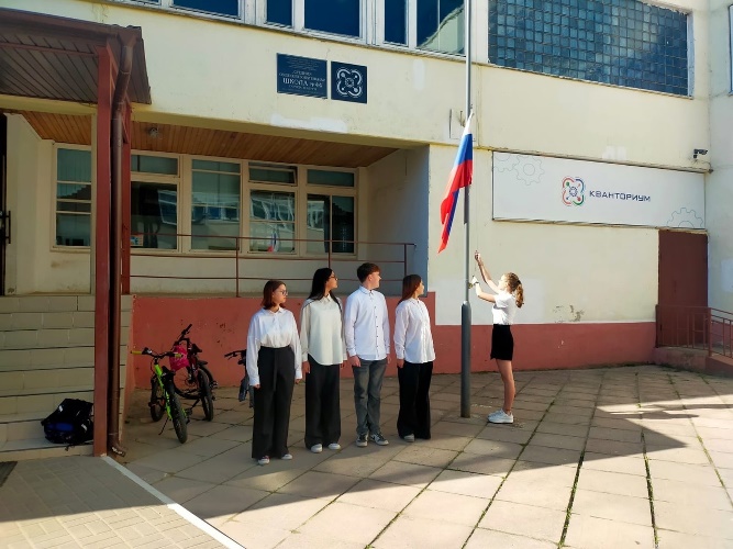28 мая  состоялось открытие школьного оздоровительного лагеря «Теремок».